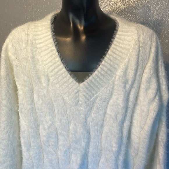 Lucky brand sweater no label new - Picture 2 of 3